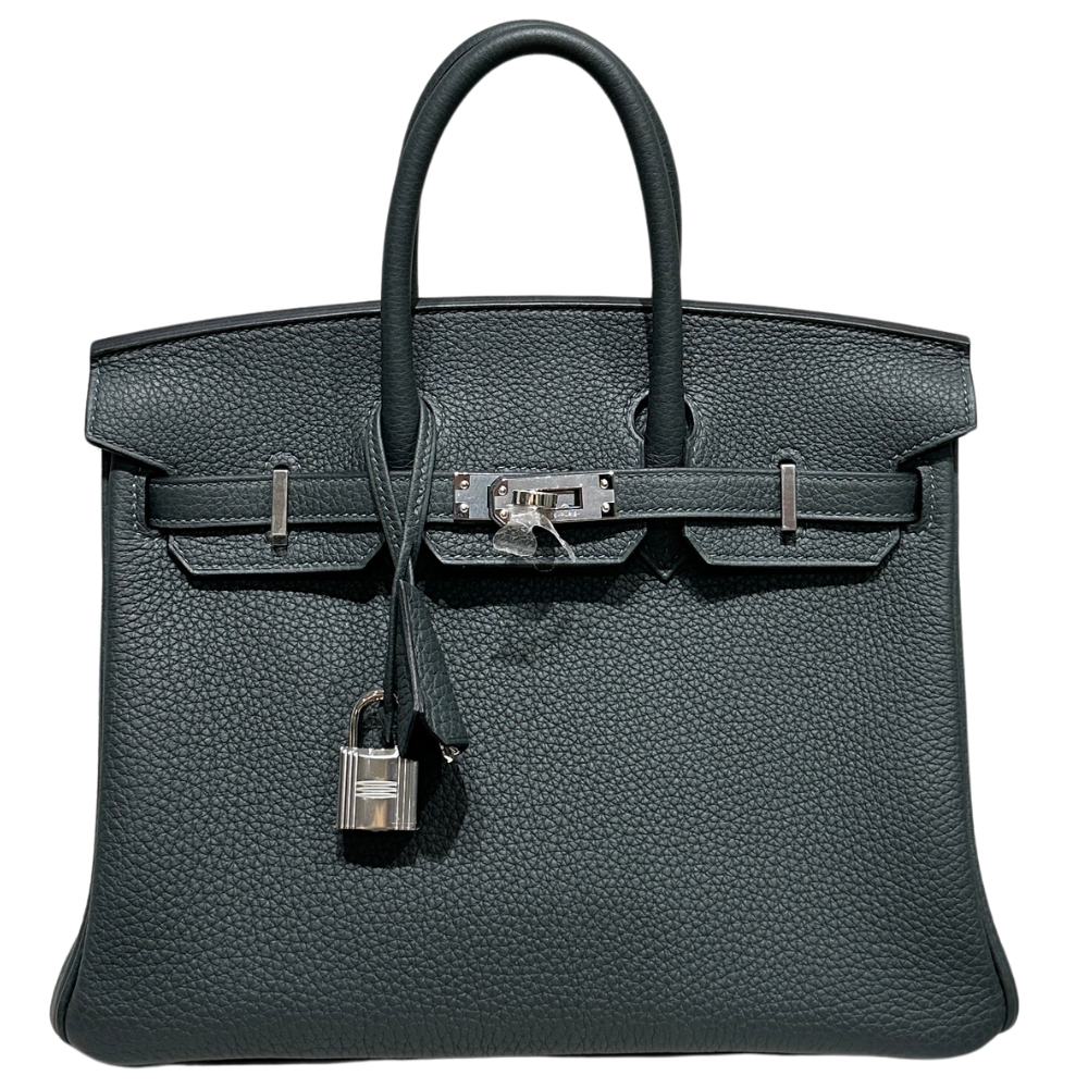 Hermès Birkin 25 in Vert Foncé Togo leather, front view