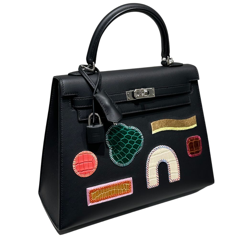 Hermes Kelly 25 Sellier Broderie Collage left side profile, displaying the distinct trapezoid gusset and rigid structure.